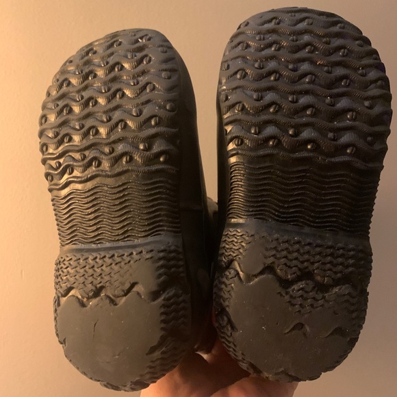 Loved size 9 Bogs - Picture 4 of 10